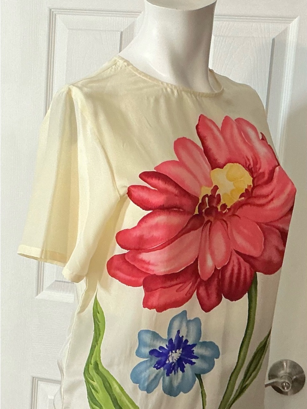 Diane Von Furstenberg Cream Silk Blouse Kentucky derby anyone? - Picture 3 of 12